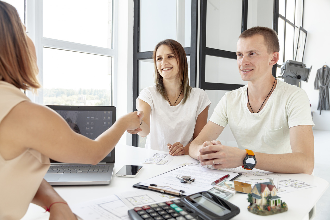Navigating Home Financing with a Red Deer Mortgage Broker